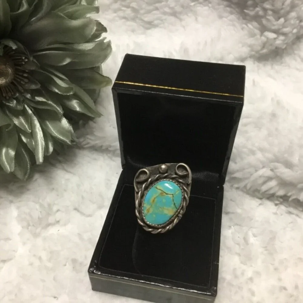 Vintage Handcrafted Navajo Indian Western Sterling and Turquoise Ring Size 3.5 - Picture 1 of 12